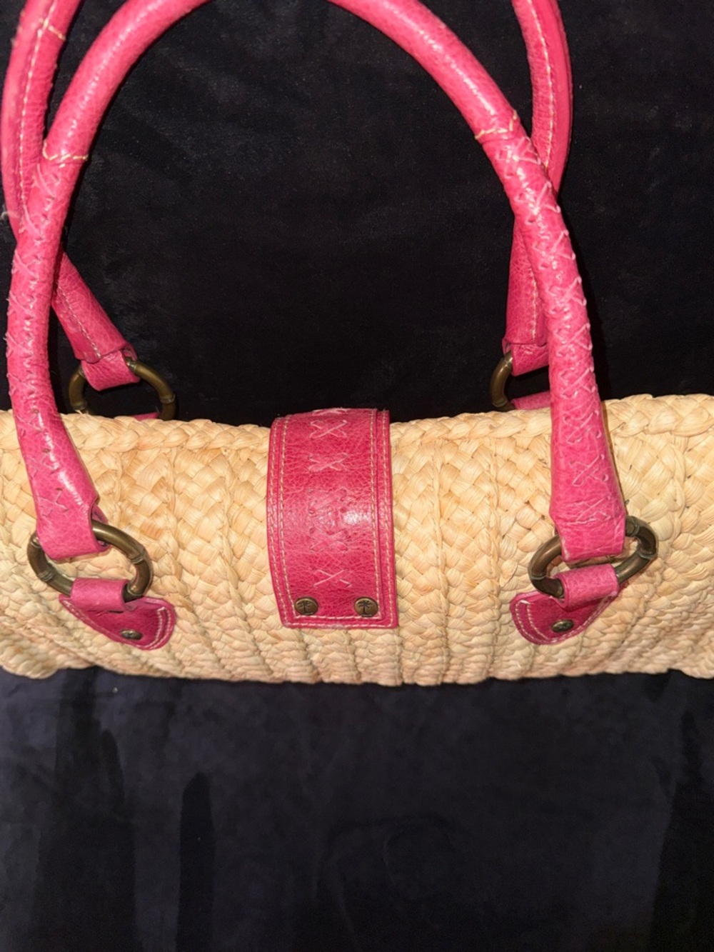 Tommy Bahama Straw Tote with Pink Leather Trim and Medallion - Picture 6 of 16